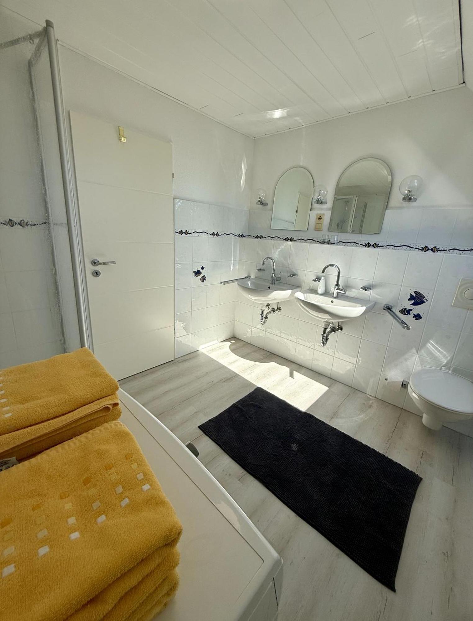 Ferienhaus Blinkfuer Нойхарлингерзиль Экстерьер фото